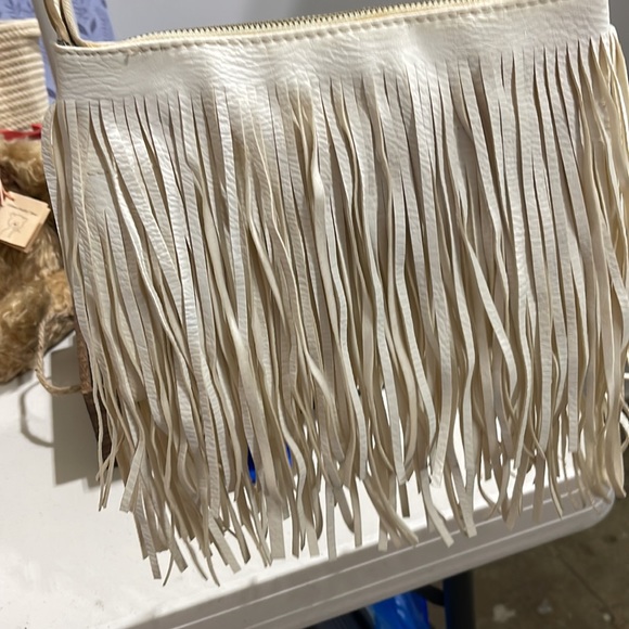 White leather fringe Crossbody Bag - Picture 5 of 8